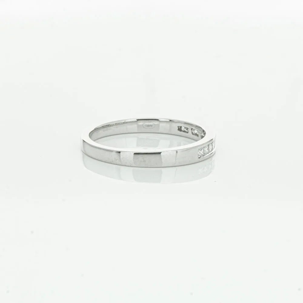 18ct White Gold .25ct Princess Cut Diamond Band